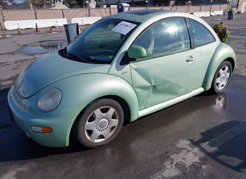 Photo 2 of 2000 Volkswagen New BEETLE GLS (VIN 3VWCC21C1YM406609)
