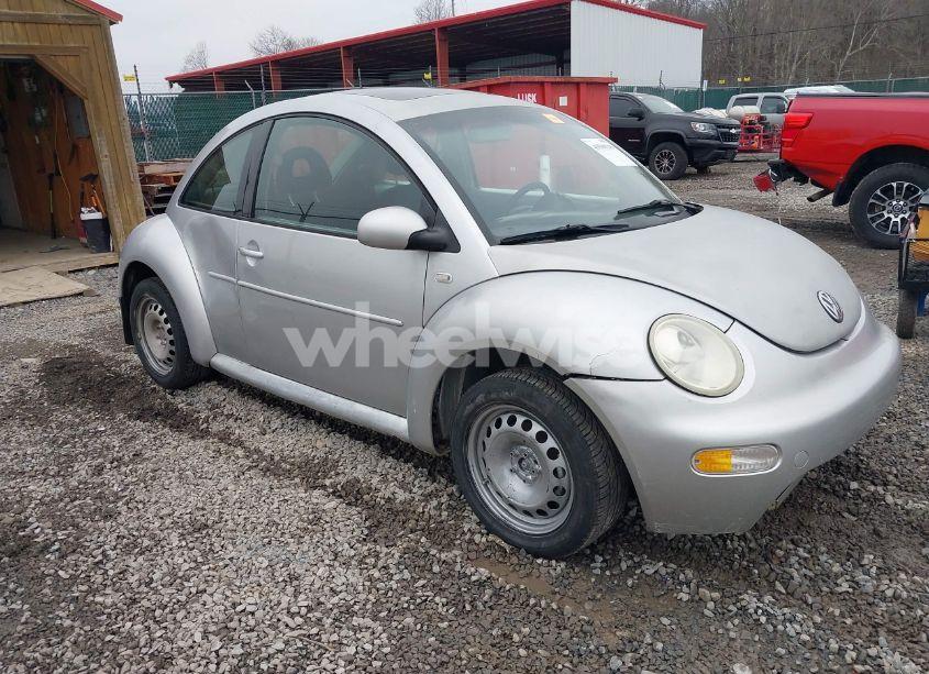 1999 Volkswagen New BEETLE GLS (VIN 3VWCC21C7XM424921) main photo