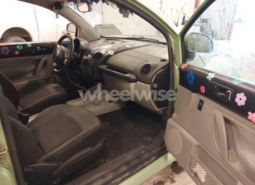 Photo 5 of 1999 Volkswagen New BEETLE GLS (VIN 3VWCC21C7XM474752)