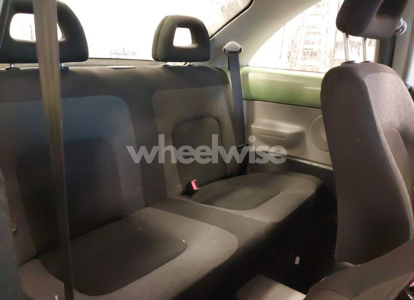 Photo 8 of 1999 Volkswagen New BEETLE GLS (VIN 3VWCC21C7XM474752)