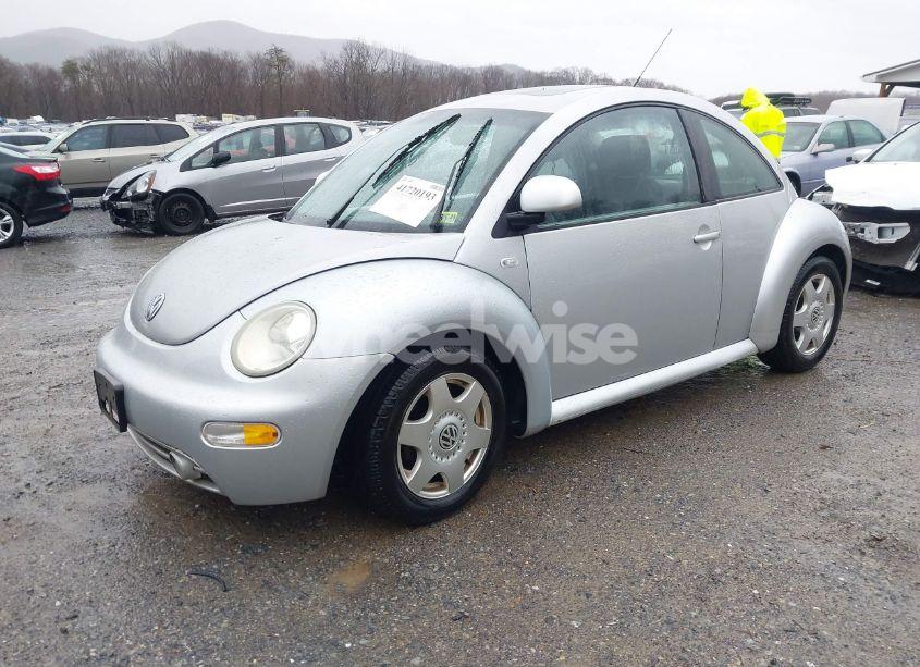 Photo 2 of 2000 Volkswagen New BEETLE GLS (VIN 3VWCC21C8YM458531)