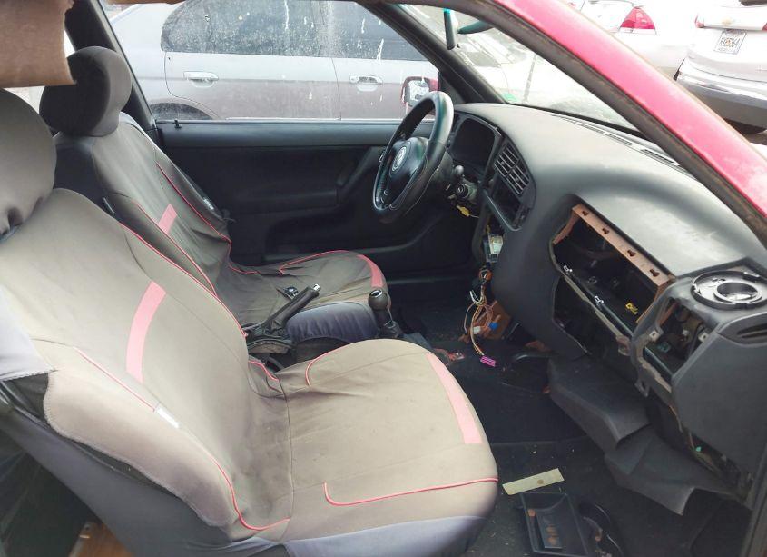 Photo 5 of 2000 Volkswagen Cabrio GL (VIN 3VWCC21V1YM803836)