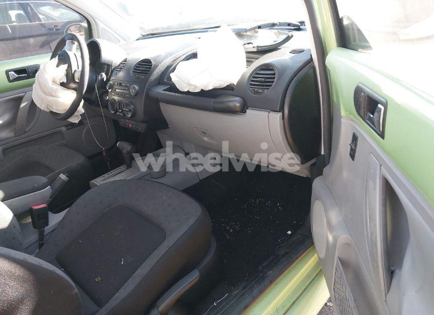 Photo 5 of 2001 Volkswagen New BEETLE GLS 1.8L TURBO (VIN 3VWCD21C01M436624)