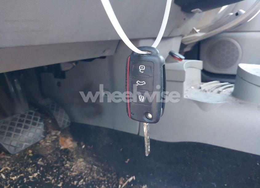 Photo 11 of 2002 Volkswagen New BEETLE GLS 1.8L TURBO (VIN 3VWCD21C12M406596)