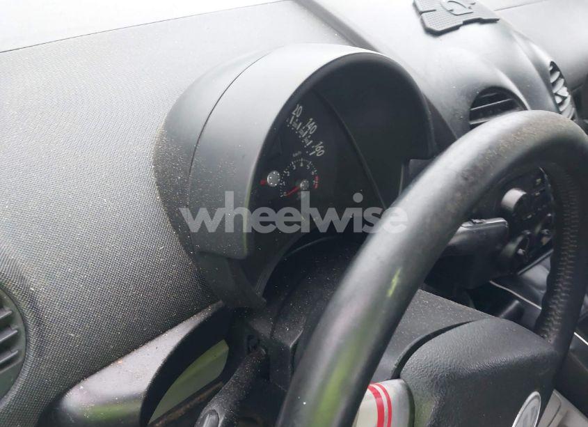 Photo 7 of 2004 Volkswagen New BEETLE GLS (VIN 3VWCD21Y04M303006)