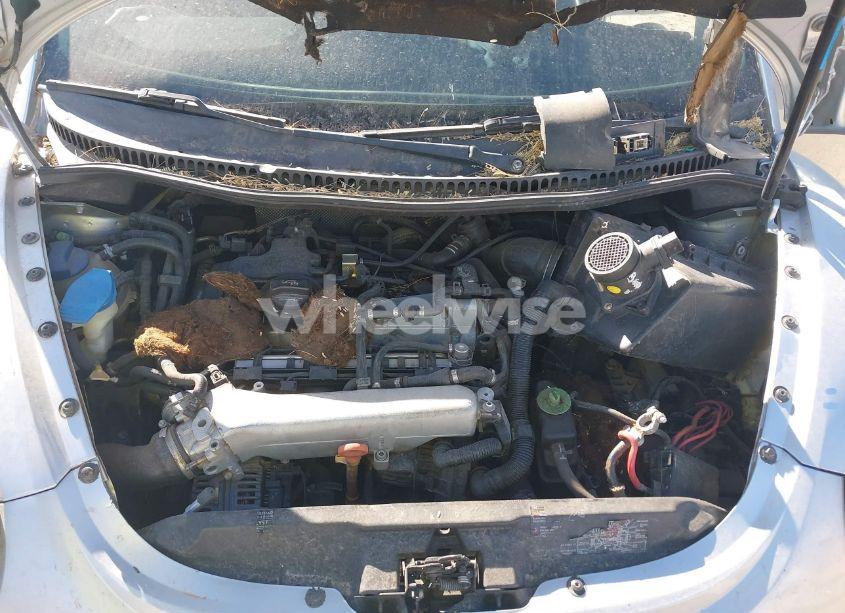 Photo 10 of 2004 Volkswagen New BEETLE GLS 1.8T (VIN 3VWCD21Y34M300181)