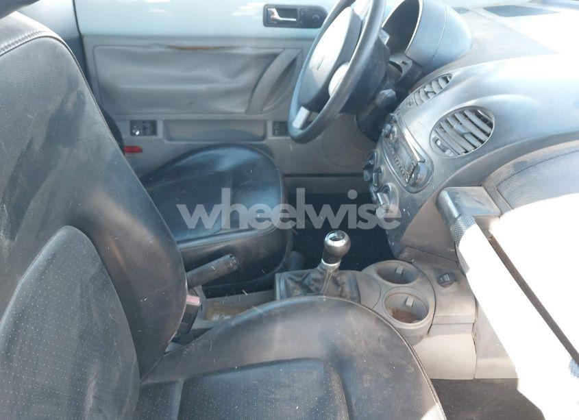 Photo 5 of 2004 Volkswagen New BEETLE GLS 1.8T (VIN 3VWCD21Y34M300181)