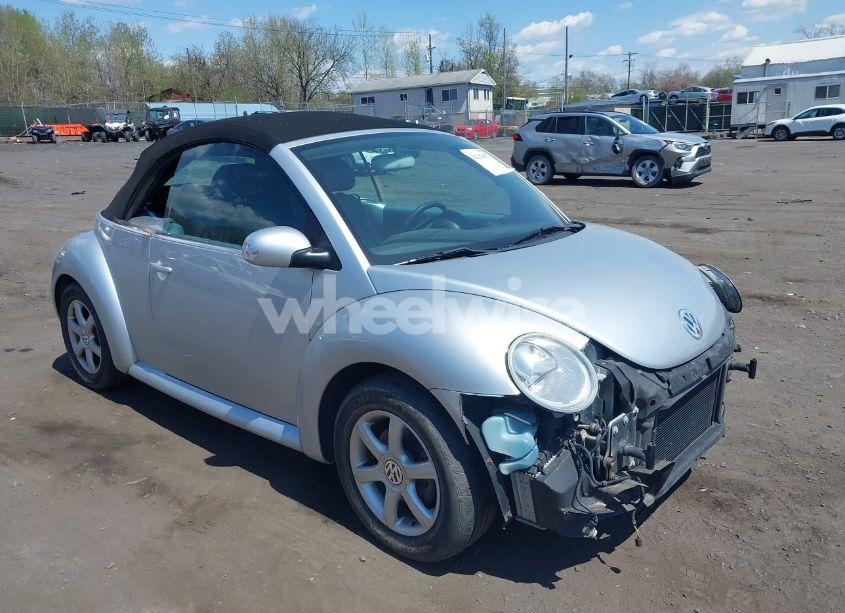 2004 Volkswagen New BEETLE GLS 1.8T (VIN 3VWCD21Y64M300742) main photo