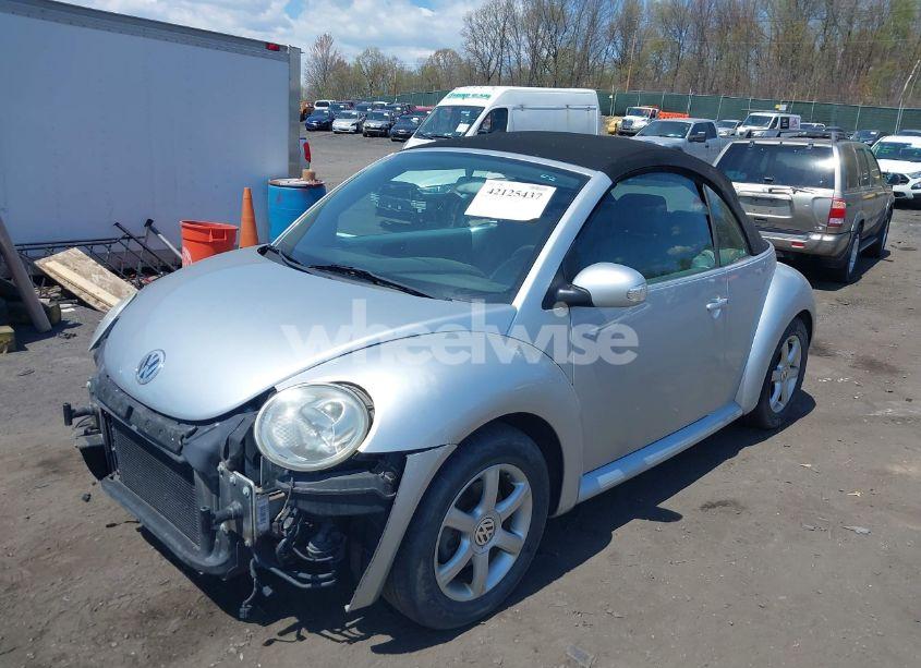 Photo 2 of 2004 Volkswagen New BEETLE GLS 1.8T (VIN 3VWCD21Y64M300742)