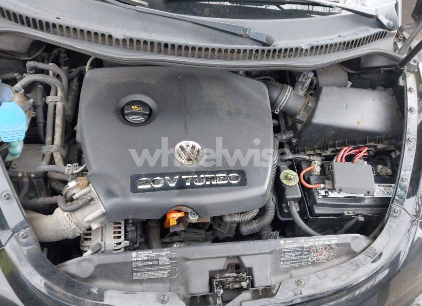Photo 10 of 2004 Volkswagen New BEETLE GLS 1.8T (VIN 3VWCD21YX4M306236)