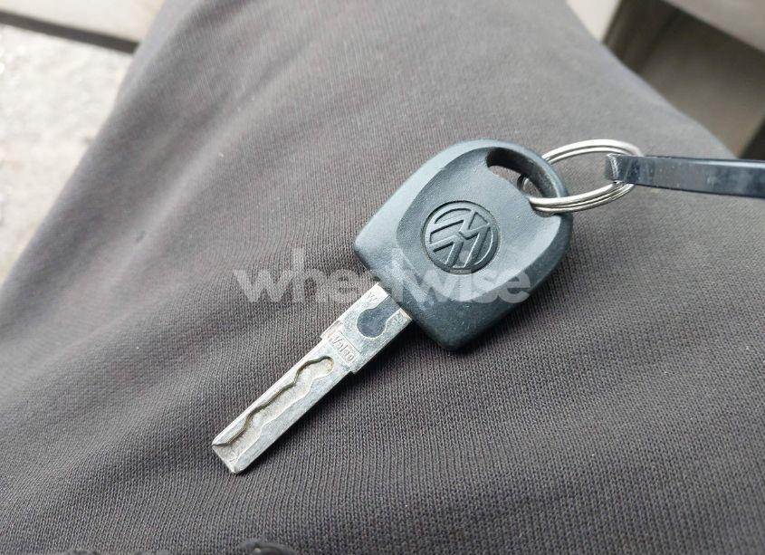 Photo 11 of 2004 Volkswagen New BEETLE GLS 1.8T (VIN 3VWCD21YX4M306236)