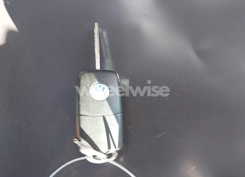 Photo 11 of 2004 Volkswagen New BEETLE GLS 1.8T (VIN 3VWCD31C84M405017)