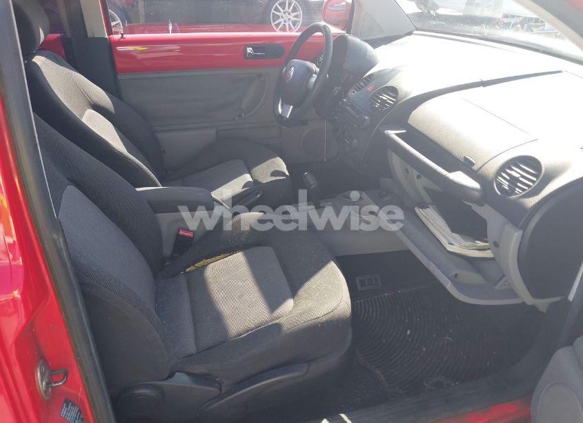 Photo 5 of 2004 Volkswagen New BEETLE GLS 1.8T (VIN 3VWCD31C84M405017)