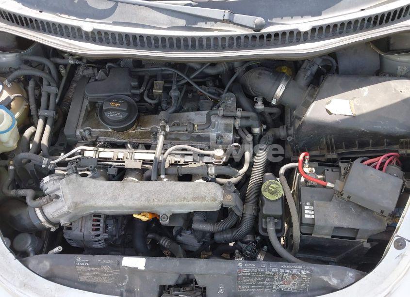 Photo 10 of 2004 Volkswagen New BEETLE GLS 1.8T (VIN 3VWCD31Y04M324167)