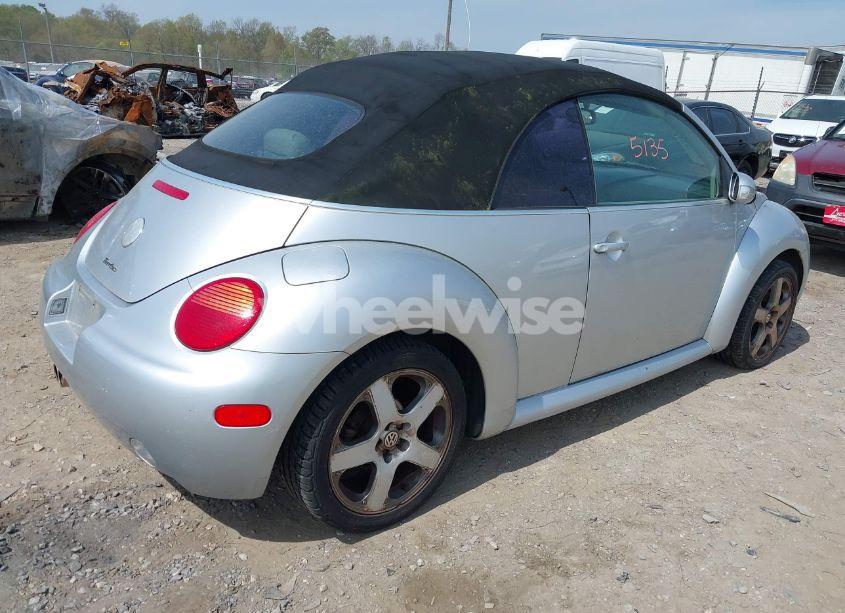 Photo 4 of 2004 Volkswagen New BEETLE GLS 1.8T (VIN 3VWCD31Y04M324167)