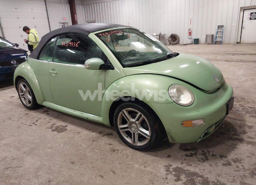 2004 Volkswagen New BEETLE GLS 1.8T (VIN 3VWCD31Y14M327465) main photo