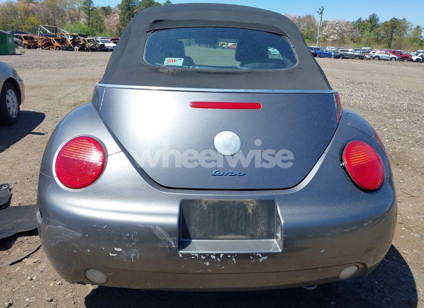 Photo 16 of 2005 Volkswagen New BEETLE GLS 1.8T (VIN 3VWCD31Y35M366477)