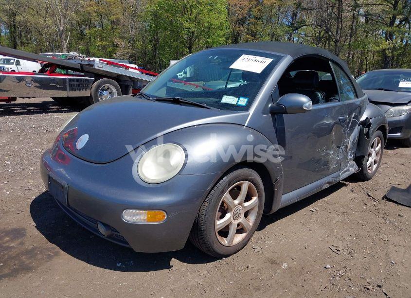 Photo 2 of 2005 Volkswagen New BEETLE GLS 1.8T (VIN 3VWCD31Y35M366477)