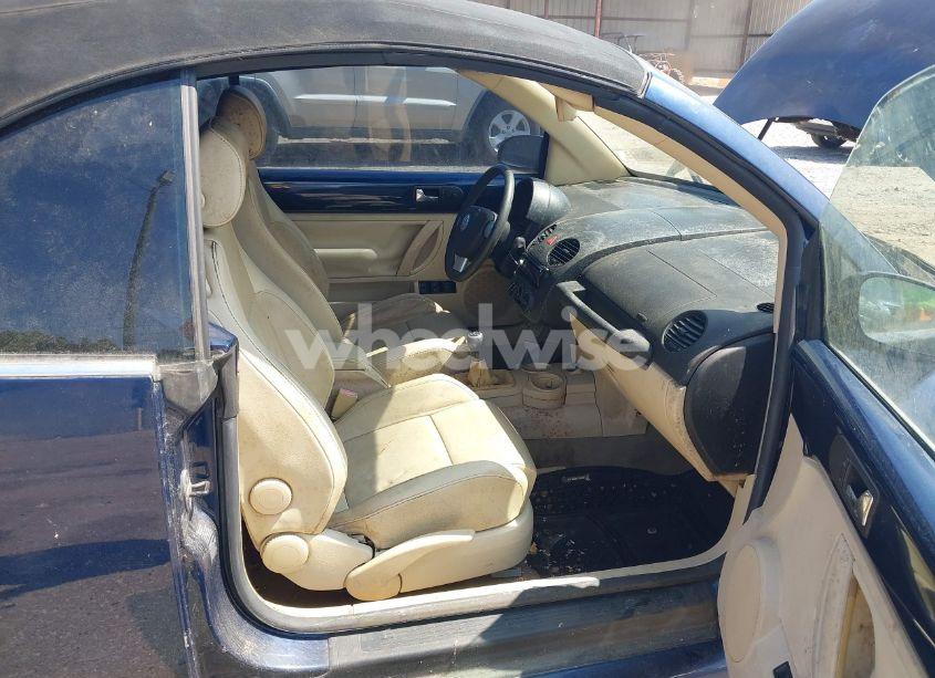 Photo 8 of 2005 Volkswagen New BEETLE GLS 1.8T (VIN 3VWCD31Y95M300662)