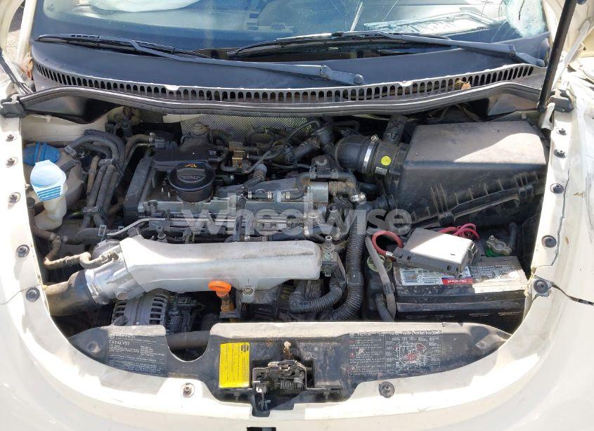 Photo 10 of 2005 Volkswagen New BEETLE GLS 1.8T (VIN 3VWCD31YX5M303666)