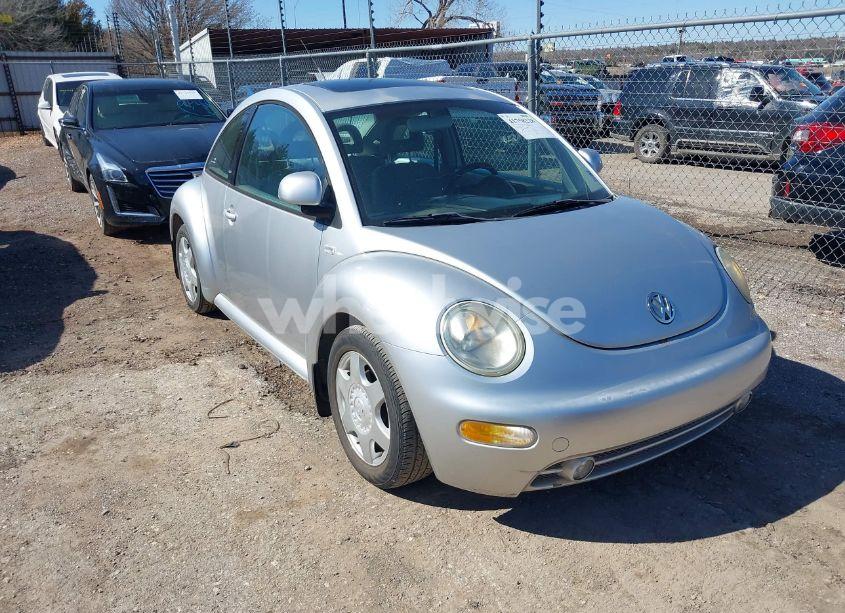 2000 Volkswagen New BEETLE GLS TDI (VIN 3VWCF21C6YM497867) main photo