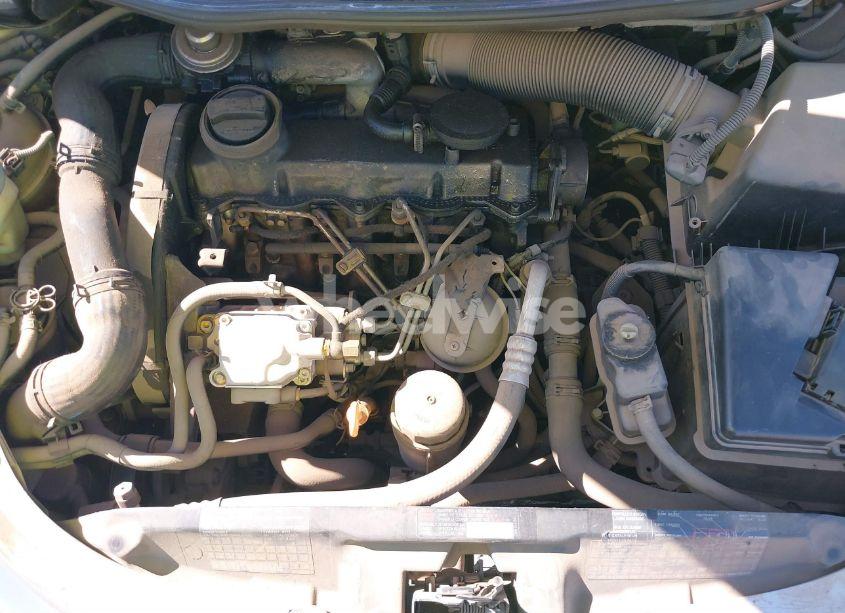 Photo 10 of 2000 Volkswagen New BEETLE GLS TDI (VIN 3VWCF21C6YM497867)