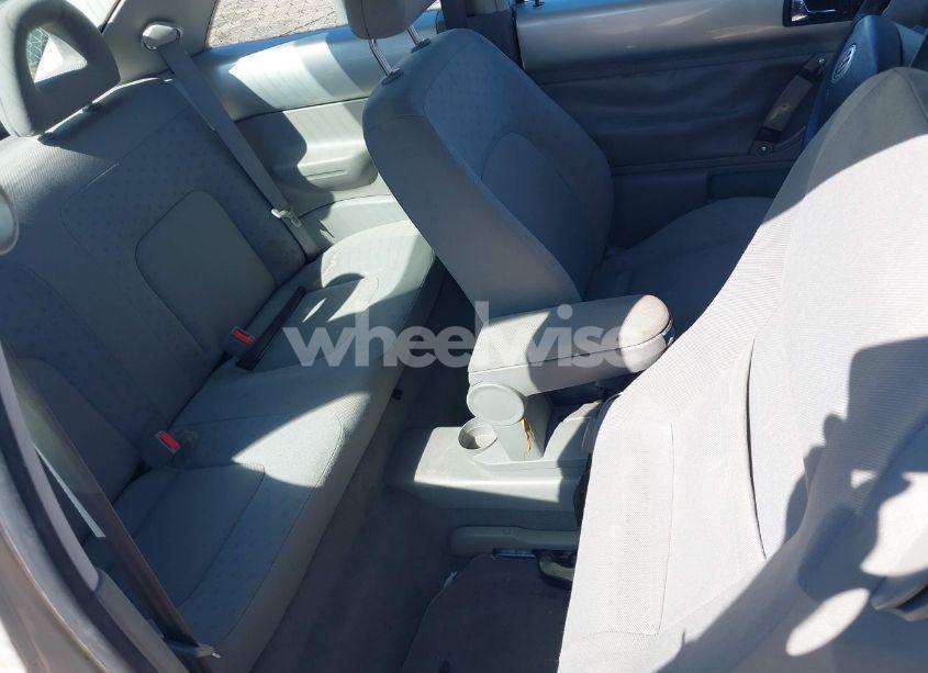 Photo 8 of 2000 Volkswagen New BEETLE GLS TDI (VIN 3VWCF21C6YM497867)