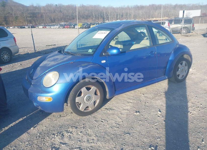 Photo 2 of 2001 Volkswagen New BEETLE GLS (VIN 3VWCK21C21M451244)