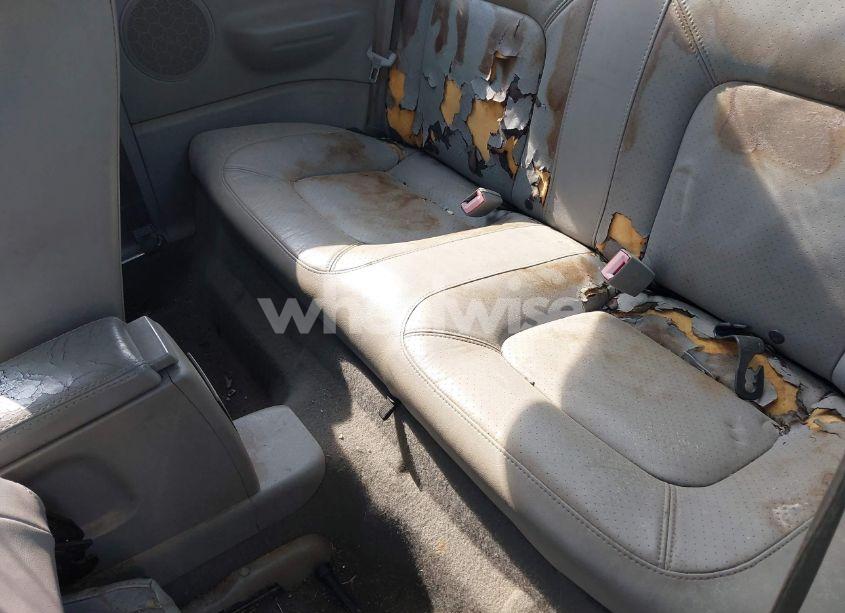 Photo 8 of 2004 Volkswagen New BEETLE GLS 2.0L (VIN 3VWCK21C24M402131)