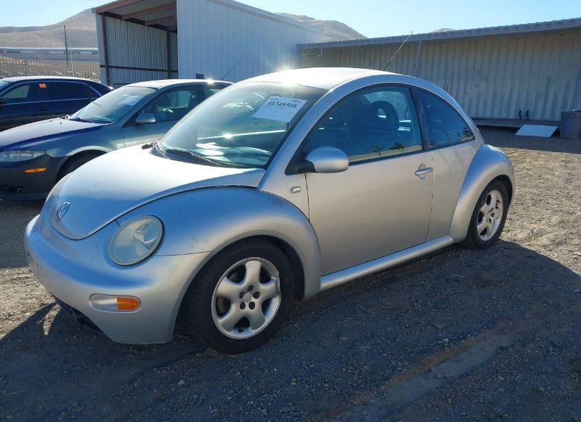 Photo 2 of 2002 Volkswagen New BEETLE GLS (VIN 3VWCK21C32M414365)