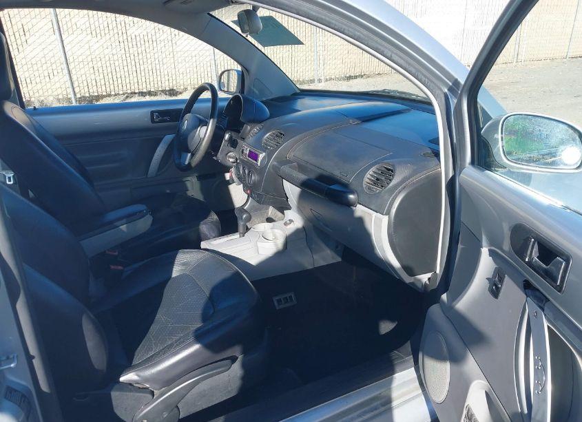Photo 5 of 2002 Volkswagen New BEETLE GLS (VIN 3VWCK21C32M414365)