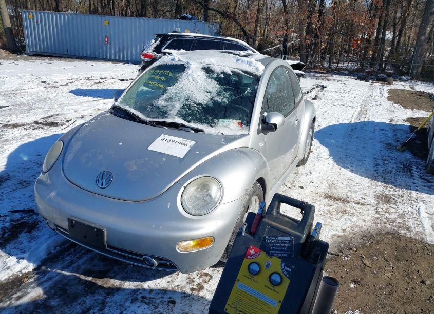 Photo 2 of 2001 Volkswagen New BEETLE GLS (VIN 3VWCK21C41M427544)