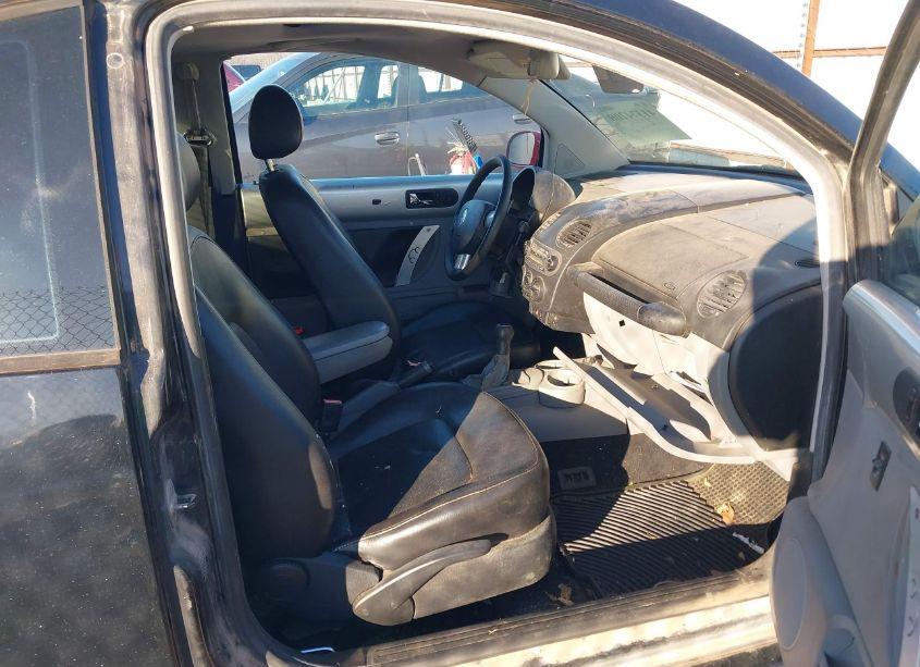 Photo 5 of 2003 Volkswagen New BEETLE GLS 2.0L (VIN 3VWCK21C43M409743)