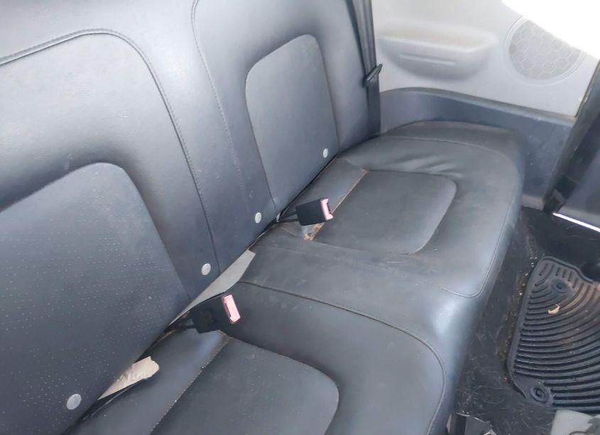 Photo 8 of 2003 Volkswagen New BEETLE GLS 2.0L (VIN 3VWCK21C43M409743)