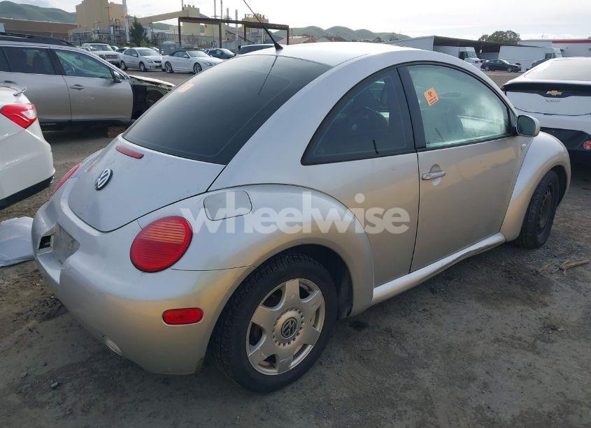 Photo 4 of 2001 Volkswagen New BEETLE GLS (VIN 3VWCK21C51M434891)