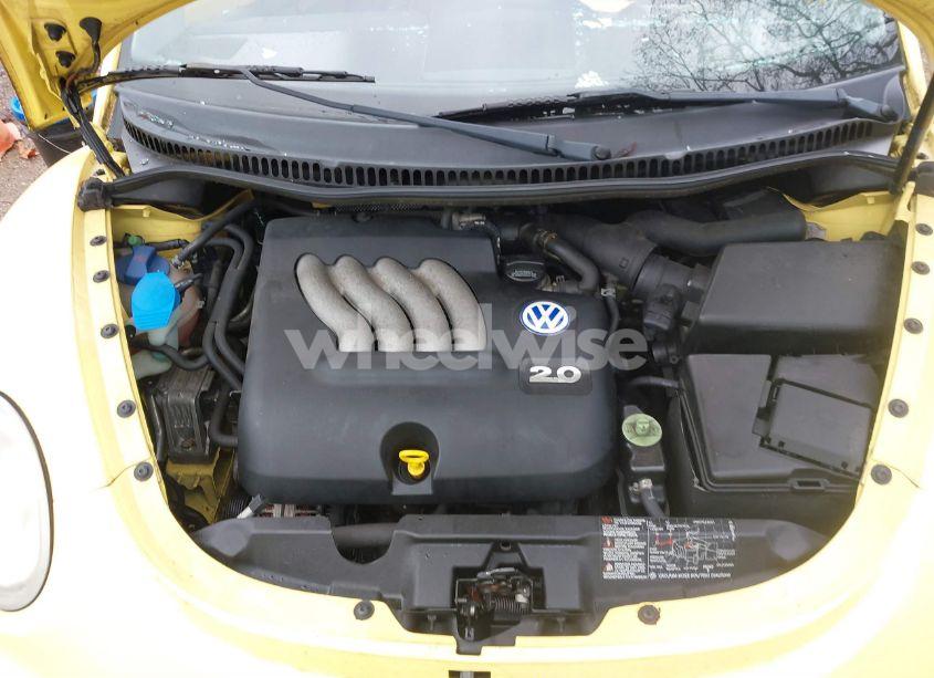 Photo 10 of 2003 Volkswagen New BEETLE GLS 2.0L (VIN 3VWCK21C53M408360)