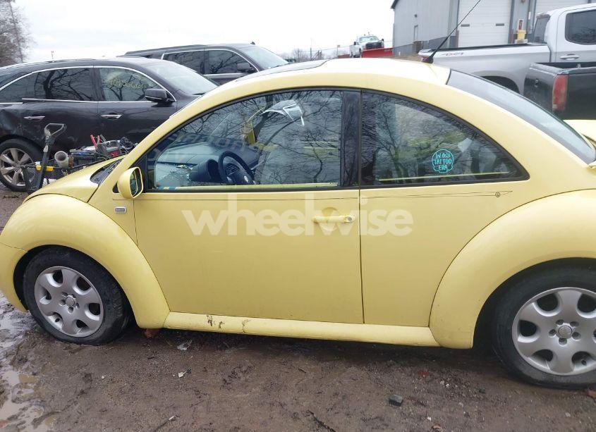 Photo 14 of 2003 Volkswagen New BEETLE GLS 2.0L (VIN 3VWCK21C53M408360)