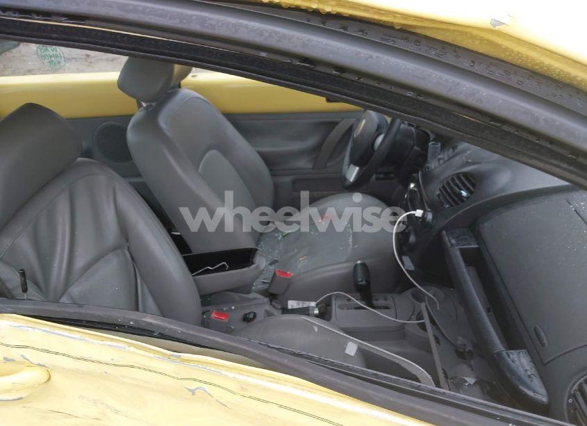 Photo 5 of 2003 Volkswagen New BEETLE GLS 2.0L (VIN 3VWCK21C53M408360)