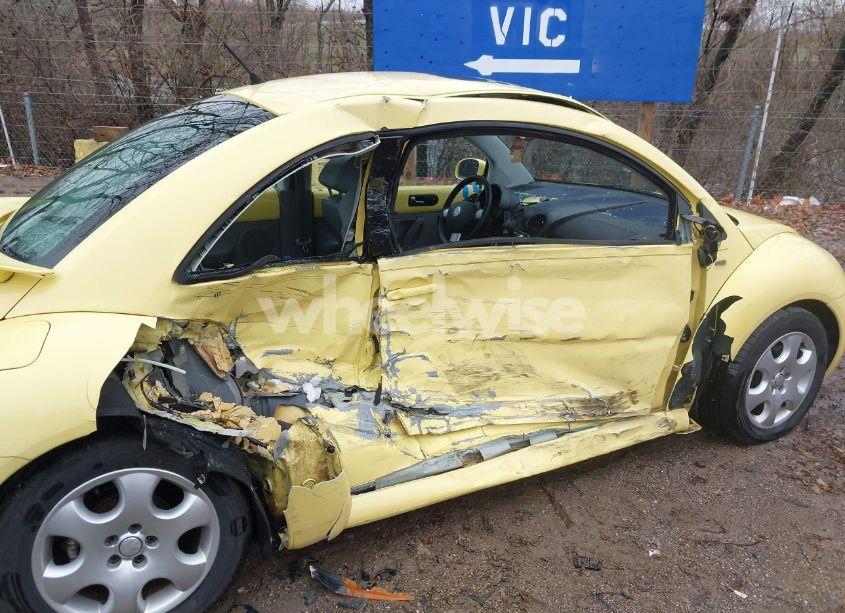 Photo 6 of 2003 Volkswagen New BEETLE GLS 2.0L (VIN 3VWCK21C53M408360)