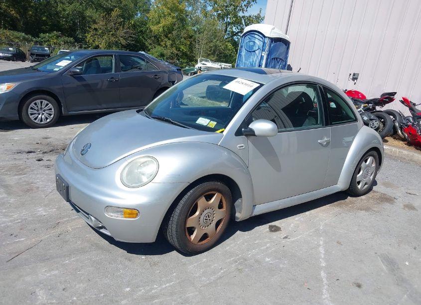 Photo 2 of 2001 Volkswagen New BEETLE GLS (VIN 3VWCK21C81M436828)