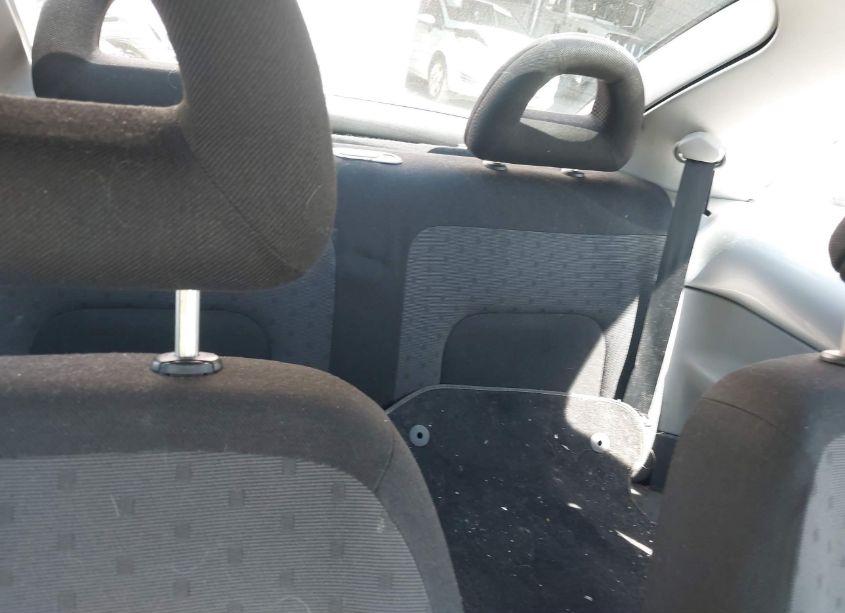 Photo 8 of 2001 Volkswagen New BEETLE GLS (VIN 3VWCK21C81M436828)