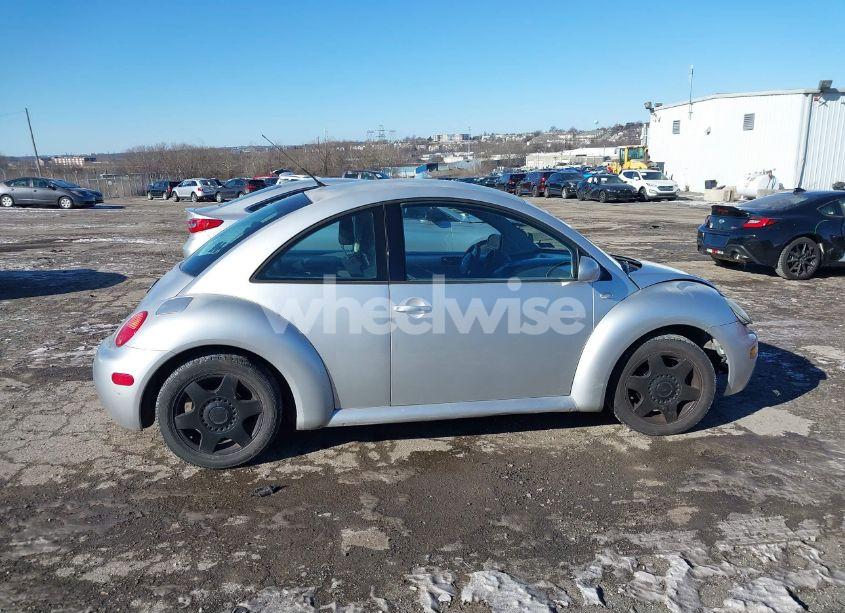 Photo 13 of 2001 Volkswagen New BEETLE GLS (VIN 3VWCK21CX1M437608)