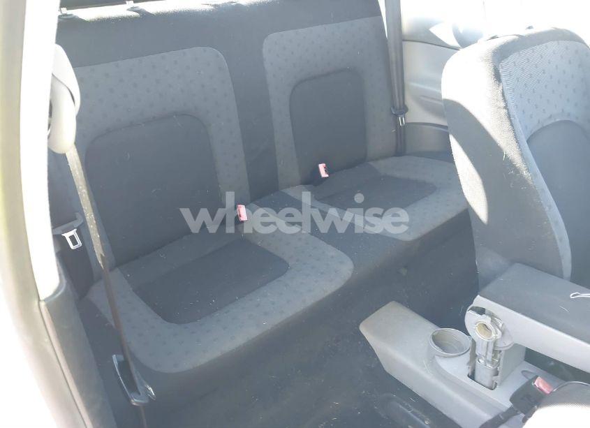 Photo 8 of 2001 Volkswagen New BEETLE GLS (VIN 3VWCK21CX1M437608)