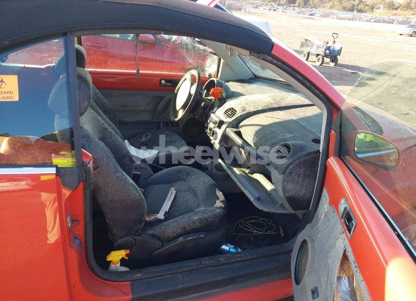 Photo 5 of 2003 Volkswagen New BEETLE (VIN 3VWCK21Y13M312138)