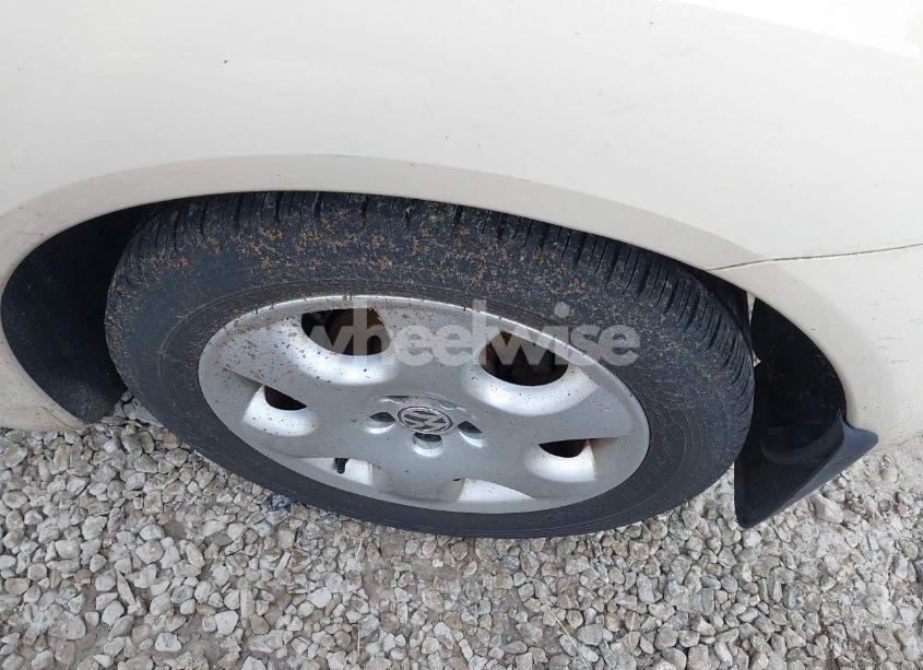 Photo 6 of 2003 Volkswagen New BEETLE GLS (VIN 3VWCK21YX3M311148)