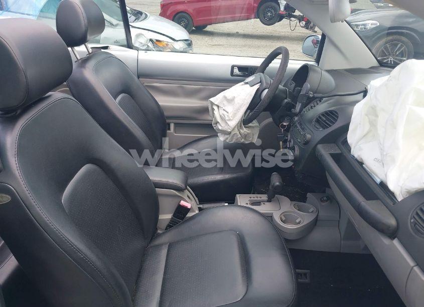 Photo 5 of 2003 Volkswagen New BEETLE GLS (VIN 3VWCK21YX3M316253)