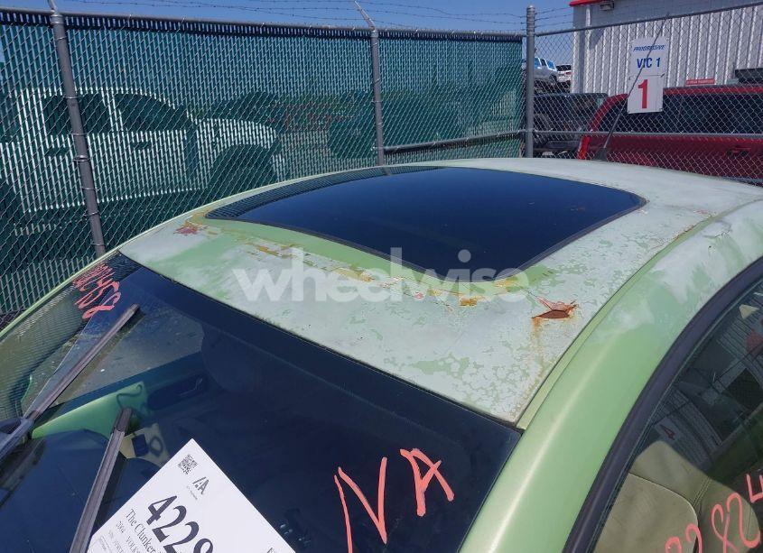 Photo 6 of 2004 Volkswagen New BEETLE GLS 2.0L (VIN 3VWCK31C34M415802)