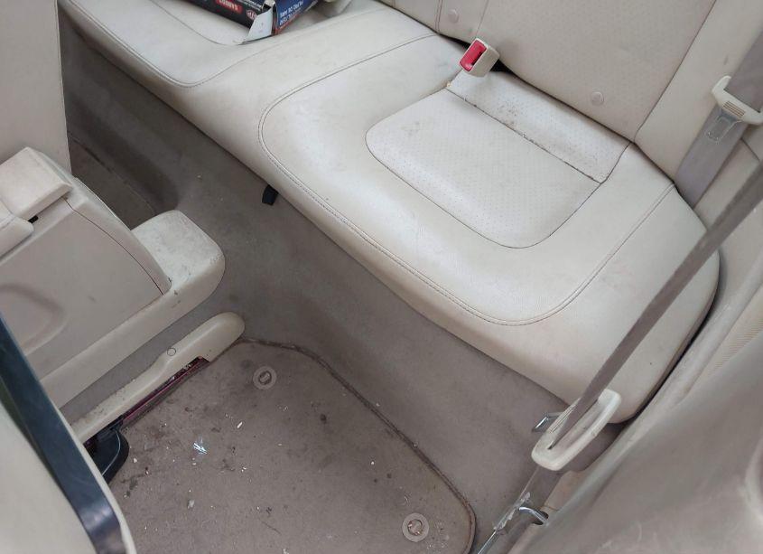 Photo 8 of 2005 Volkswagen New BEETLE GLS (VIN 3VWCK31C65M403547)