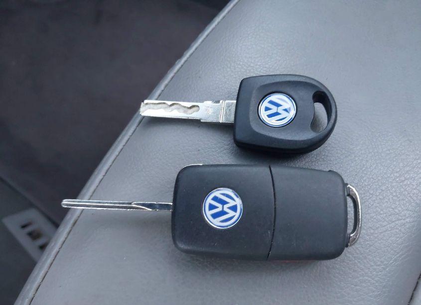 Photo 11 of 2005 Volkswagen New BEETLE GLS (VIN 3VWCM31Y05M361818)