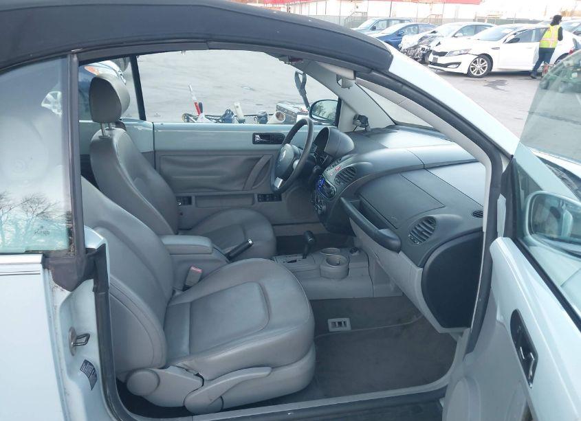 Photo 5 of 2005 Volkswagen New BEETLE GLS (VIN 3VWCM31Y05M361818)